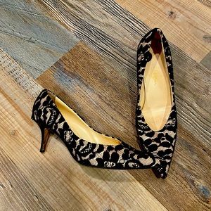 Cole Haan 9 floral lace pointed toe pump